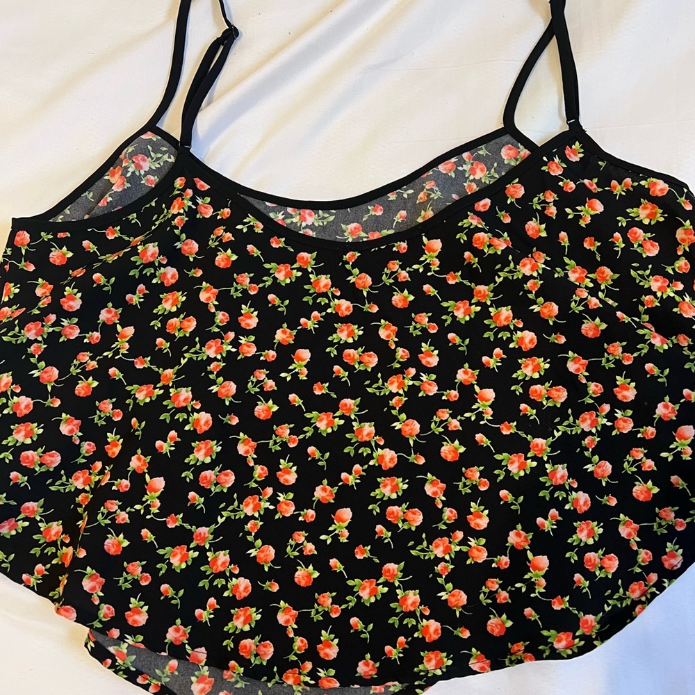 Forever 21 slightly cropped floral cami tank size medium - Picture 8 of 8
